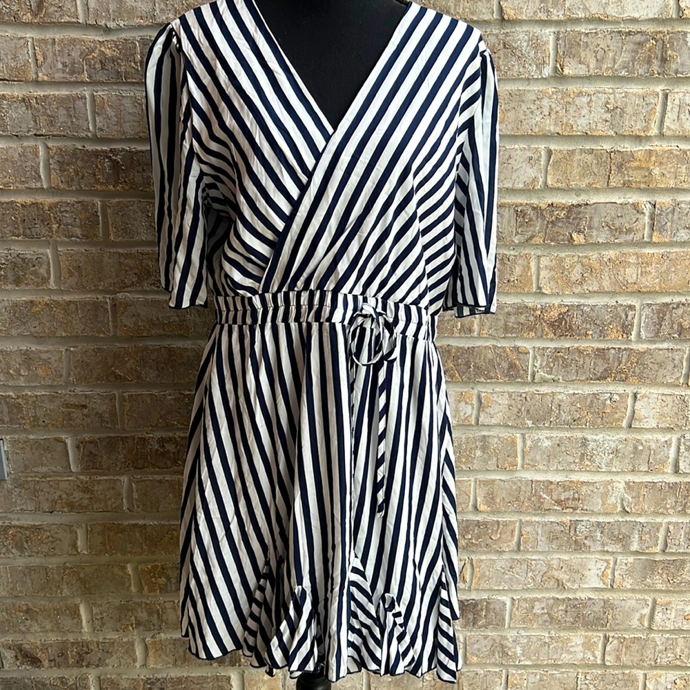 New PRETTY GARDEN DRESS